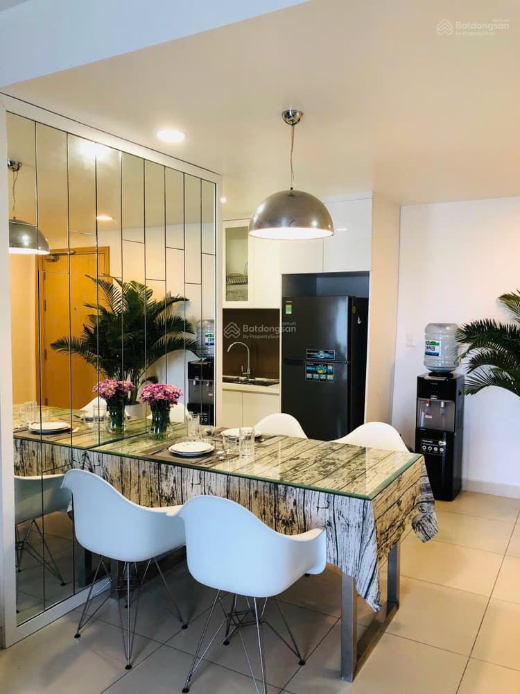 Căn nhà 5 phòng ngủ, 2 toilet, diện tích 180m², full nội thất tại Hẻm 63 Pasteur, Quận 1, TP.HCM 🏡